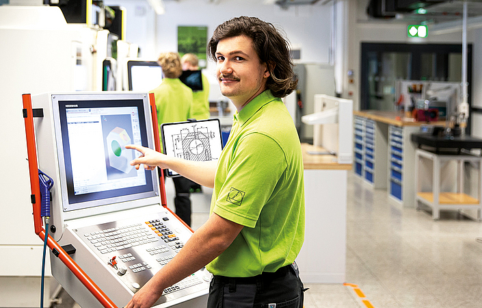 Auszubildender zum Zerspanungsmechaniker